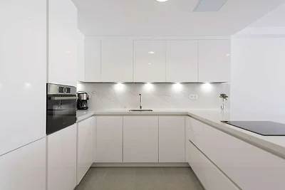 Apartment mit privater Terrasse und Meerblick