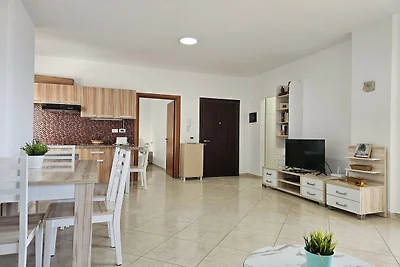 Apartament w Sarandzie z Widokiem na Morze