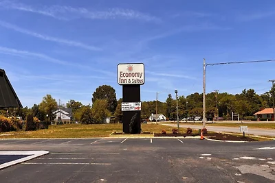 Kingsize-Bett | Rauchen | Newport News,...