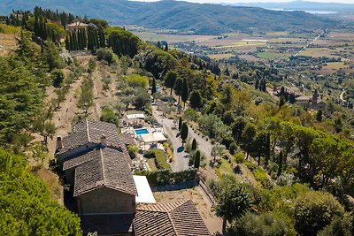 Weitläufige Villa mit Swimmingpool in Cortona...