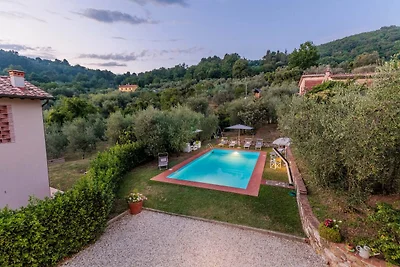 Smaakvol ingerichte villa in Lucca