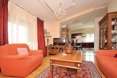 Chic and Stylish Kastel Novi Apartment with P...