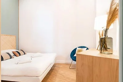 Moderne Wohnung bei Jardin Public