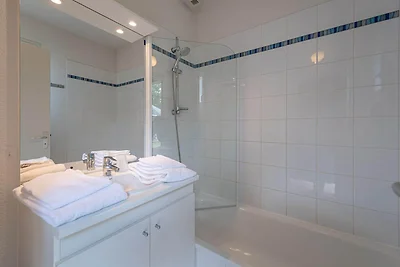 Doppelhaus mit Pool für 4 Personen