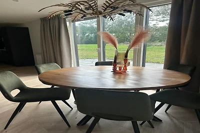 Elegantes Haus im Palette Resort de-Steppe