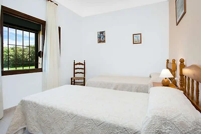 Incantevole villa a Esclanya con piscina