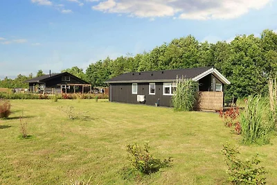 4 Sterne Ferienhaus in Væggerløse-By Traum