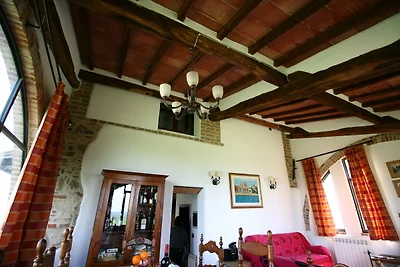 Rustikales Bauernhaus mit Terrasse
