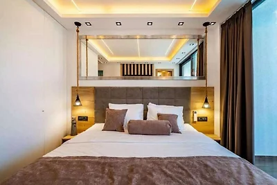 Villa Omega - Four Bedroom Villa with Swimmin...