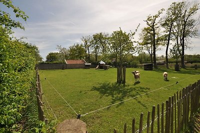 Stilvolles Bauernhaus mit Garten und Sauna