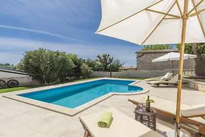 Ferienhaus in Porec mit Schwimmbecken