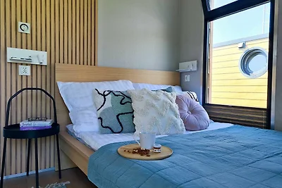 Lussuosa casa sull'acqua per 4 persone.