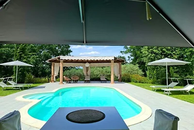 Ferienhaus in Palaia mit Schwimmbecken