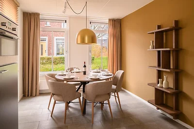 Villa mit Sauna, Sprudelbad und Veranda