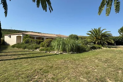 Stilvolle Villa mit Terrasse