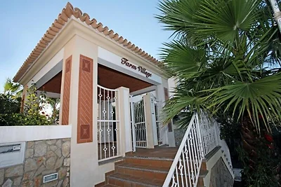 Villa vicino ad Albufeira con piscina e campo...