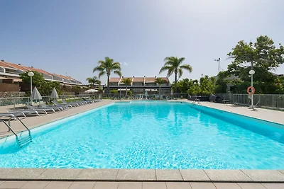 Modernes Familiendomizil mit Pool in Pasito...