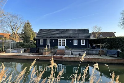 Wunderschönes Chalet am Flussufer in Cothen