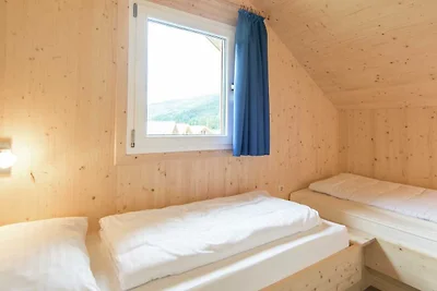 Angenehmes Chalet mit Sauna und Außenjacuzzi