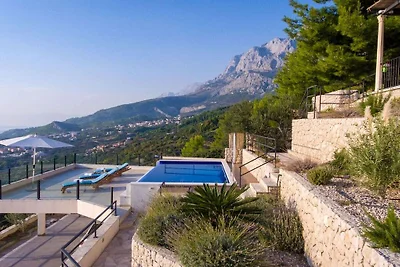 Villa in Makarska mit Schwimmbecken