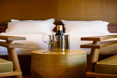 Vertraulicher Raum 4, nur einen Steinwurf vom...