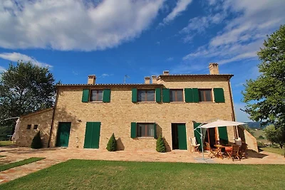 Cottage a Montelabbate con piscina