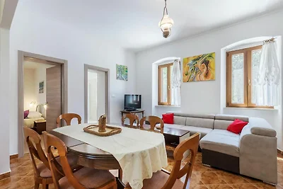 Ampia casa vacanze con piscina