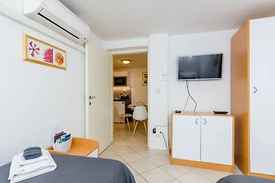 Apartment Domix - Two Bedroom Apartment