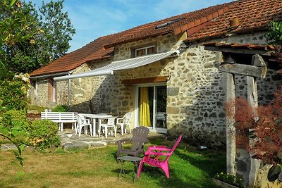 Gemütliches Ferienhaus in Marsac mit Pool