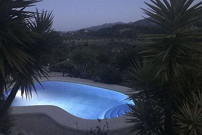 Villa moderna en Benigembla con piscina...
