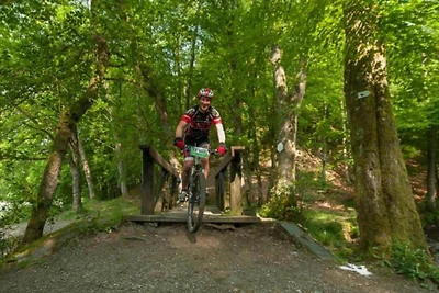 Landhaus in Chiny nahe Wald und See
