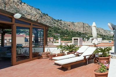 Casa con terrazza sul mare all'Addaura