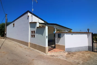 Spaziosa casa vacanze con piscina privata
