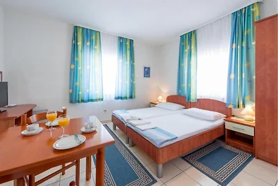 Villa Borna Apartments - Deluxe Two Bedroom A...