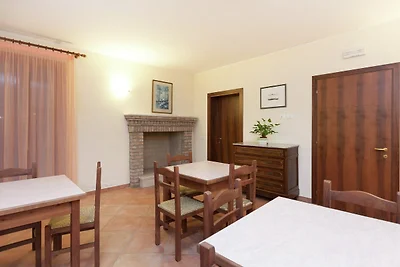 Soleggiata casa vacanze, piscina, giardino, a...