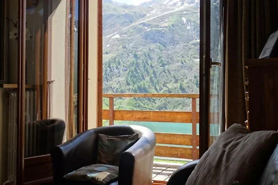 Apartment in Tignes mit Seeblick