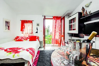 Erfrischende Wohnung in Omiš mit Balkon