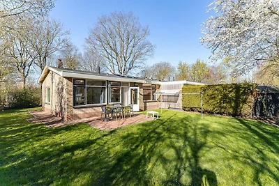 Bungalow nahe Strand mit Garten