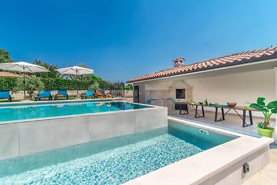 Bella casa vacanze con vasca idromassaggio