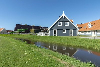 Prachtige villa aan het strand met zwembad