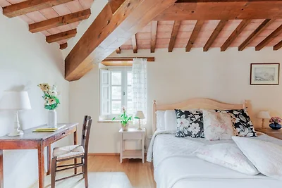 Tradizionale casa colonica in pietra, 8...