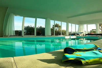 Ferienhaus in Sibiril mit Schwimmbecken
