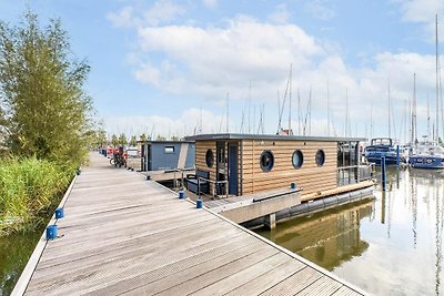 Gemütliches Hausboot in Marina Volendam
