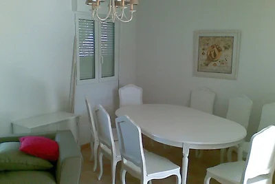 Casa con AC, tra l'interno e il mare