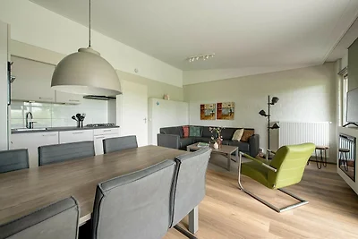 Bungalow am Hang mit Garten