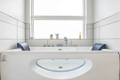 Moderne toevlucht in Graerup -- By Traum...