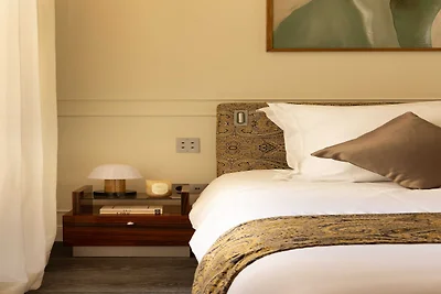 Palais Bourbon Hotel – Suite 21 – 4P –...