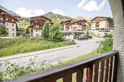 Voll ausgestattetes Studio mit Balkon