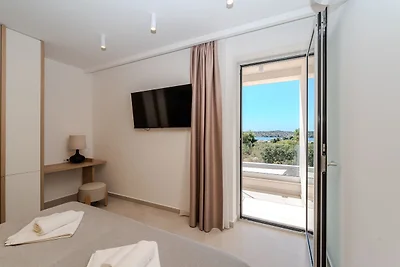 Villa Axia with pool