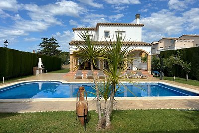 Luxuriöses Ferienhaus mit Pool